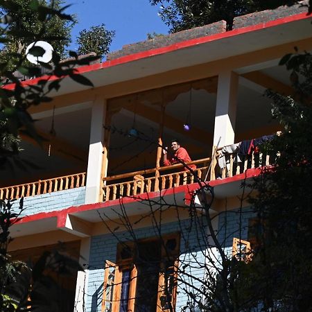 Mozo Inn&Cafe Jibhi Banjār Extérieur photo