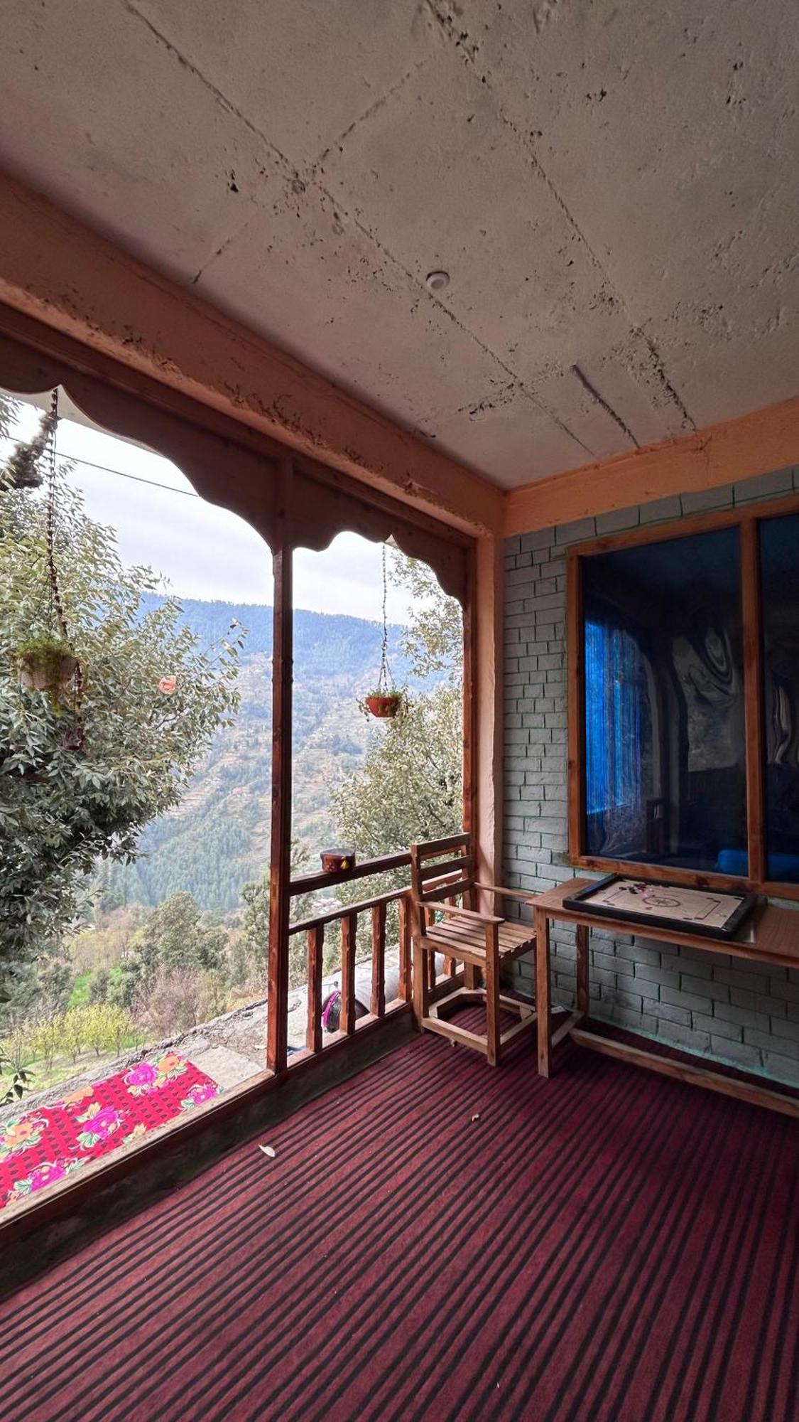 Mozo Inn&Cafe Jibhi Banjār Extérieur photo